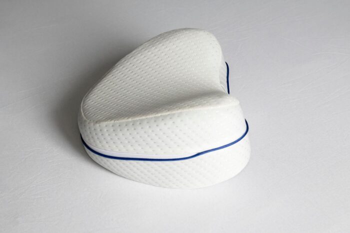 How to Use a Contour Knee Pillow to Relieve Pressure and Improve Sleep Posture
