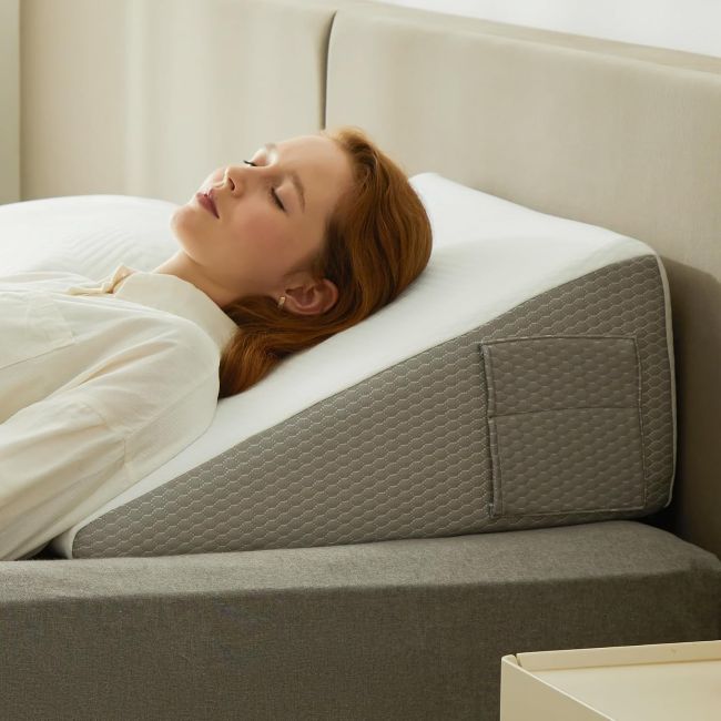 Bedluxe 10-Inch Wedge Pillow: Could It Be a Smart Buy?